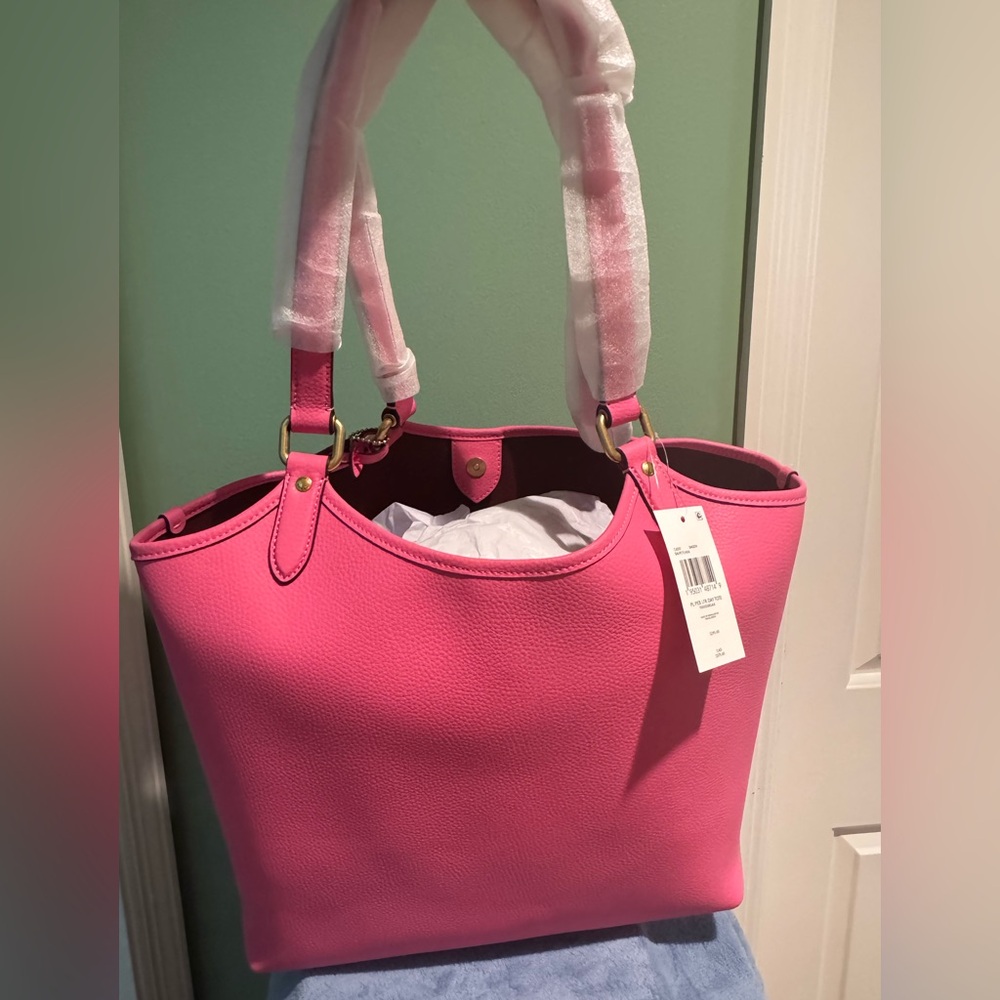 NWT - COACH Polished Pebble Leather Day Tote Petunia One Size